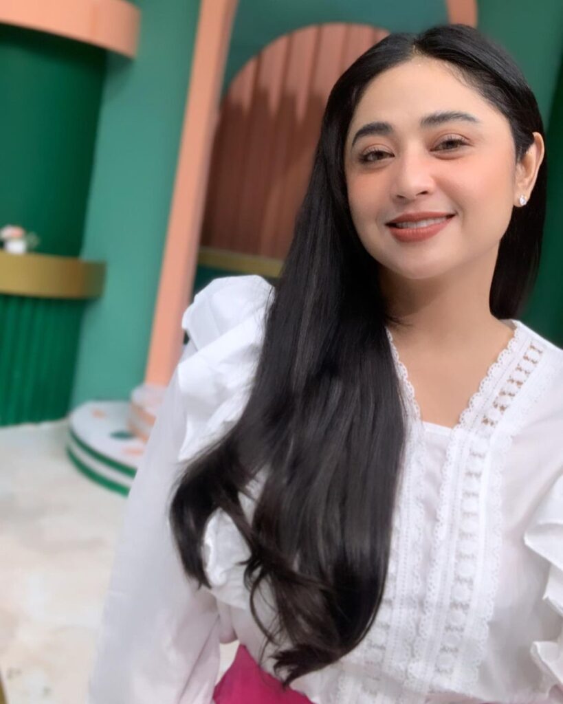 Mau Dinikahi Pilot, Dewi Perssik: Aku Inginnya Slowly Dulu...