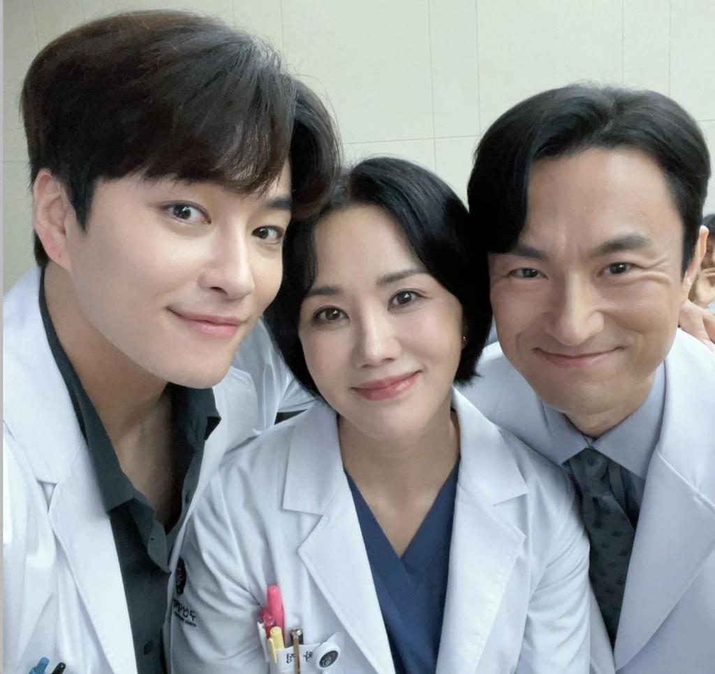 Sinopsis Doctor Cha Episode 7-8: Uhm Jung Hwa Akhirnya Tahu Rahasia Kim Byung Chul