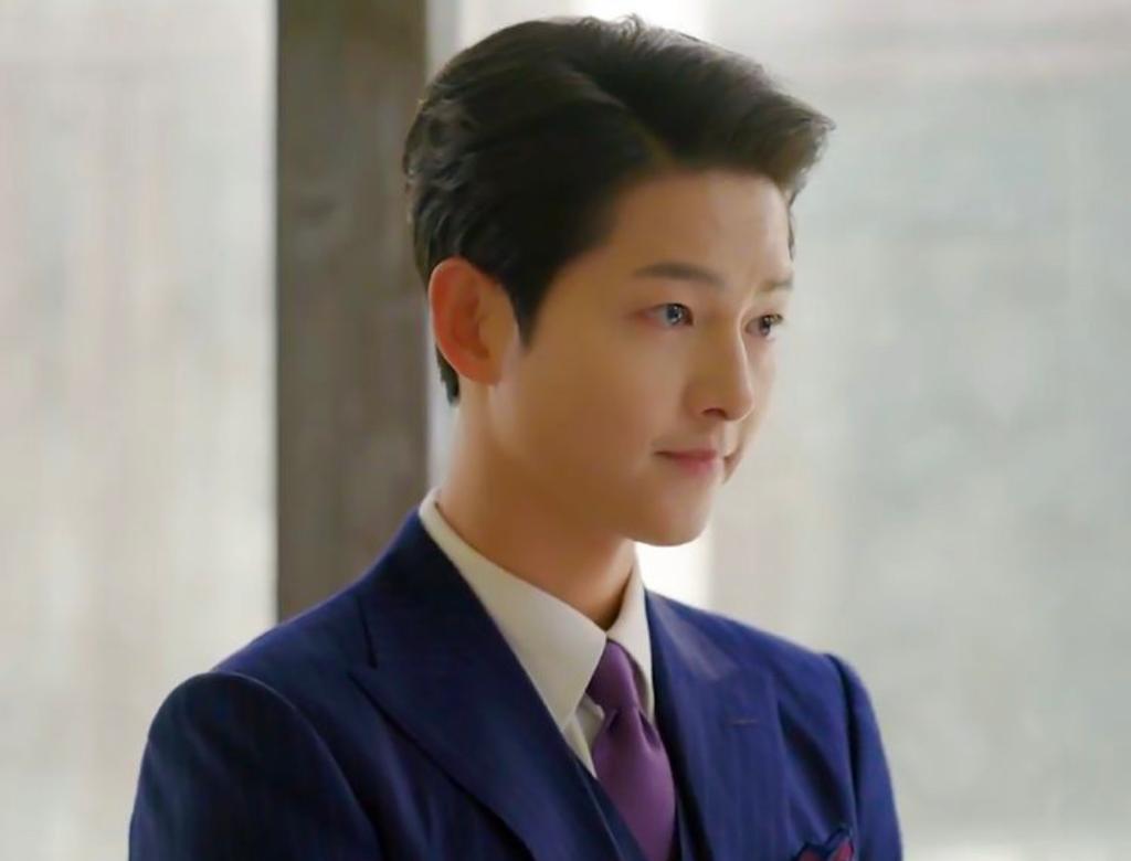 Digosipkan Single Mom, Song Joong Ki Bicara Tentang Rumor Seputar Katy Louise Saunders