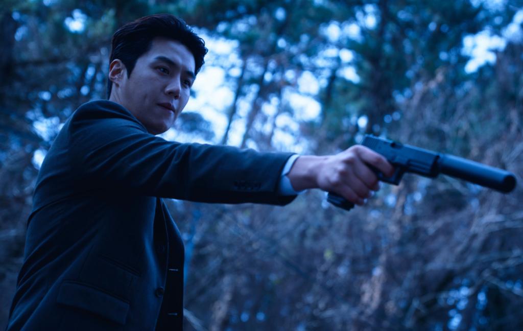 Lepas Image Good Boy, Kim Seon Ho Jadi Pria Kejam Namun Menawan di Poster Film The Childe